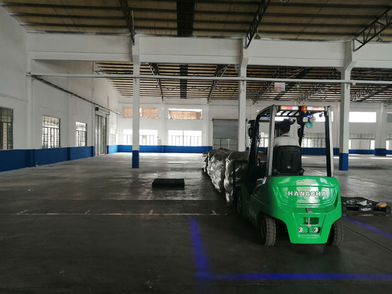 叉車作業(yè)11-570-390.jpg